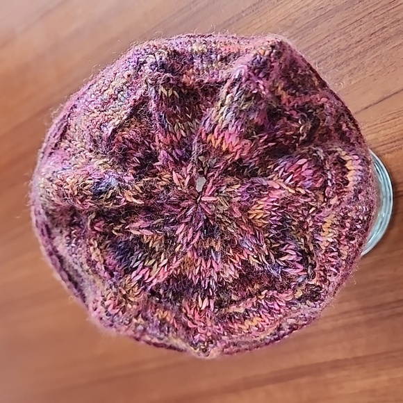 Beanie by Idyll Fancies - Picture 2 of 3